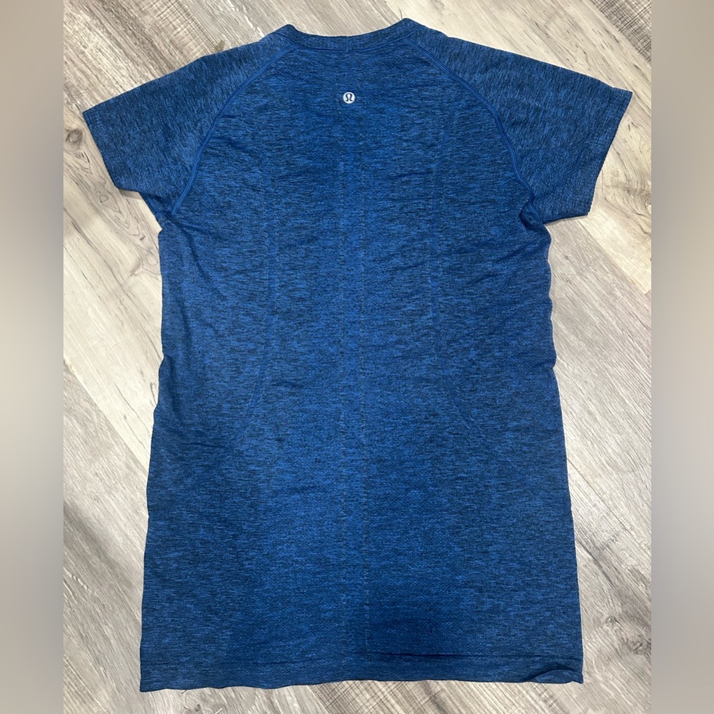 Size 10 Lululemon swiftly tech short sleeve blue and black shirt